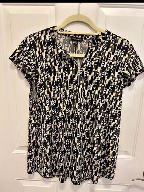 Cocomo Geometric Short Sleeve Blouse in Black & Yellow Size Large